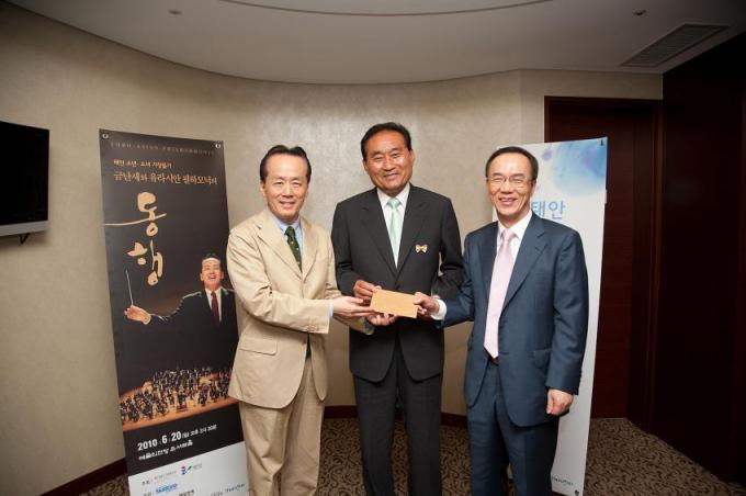 100623 2nd concert_1504662232.jpg